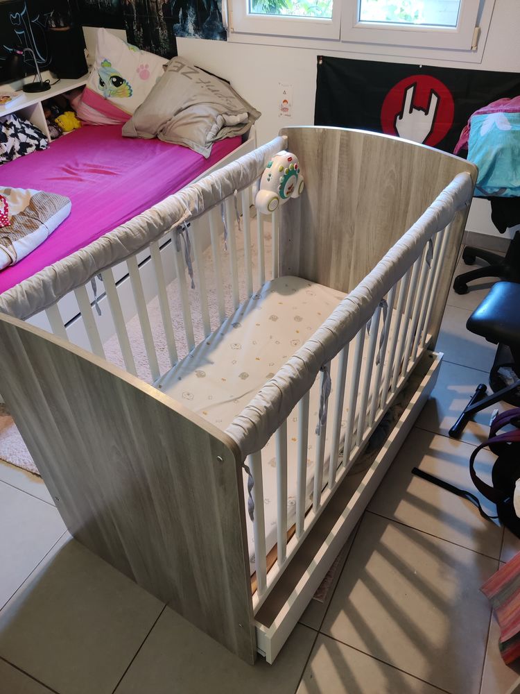 Lit b�b� 120x60 40 Briey (54)