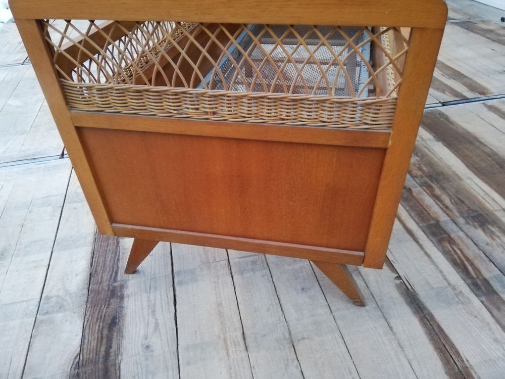 Lit b�b� ancien bois et osier 150 Amb�rieux-en-Dombes (01)