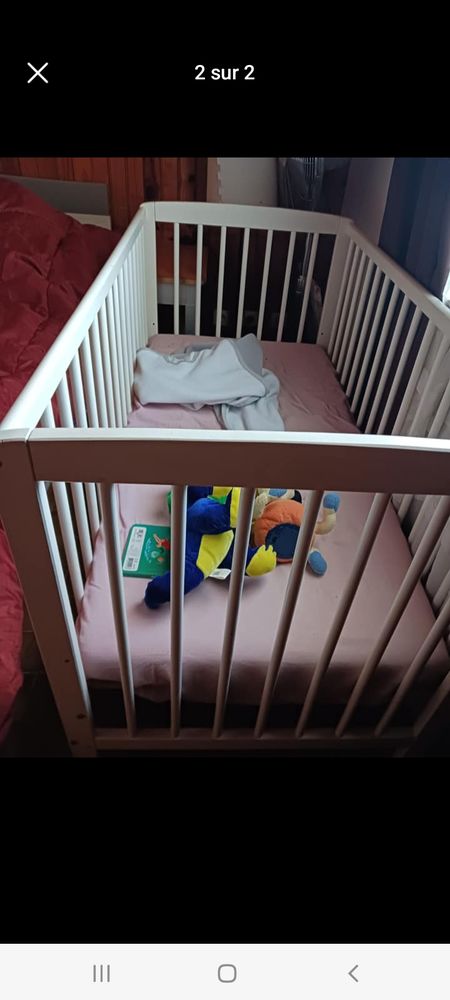 lit b�b� � barreaux 
avec son matelas et drap housse 50 Orange (84)