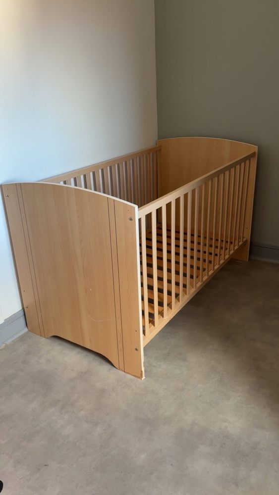 Lit b�b� � barreaux 50 Chauvigny (86)