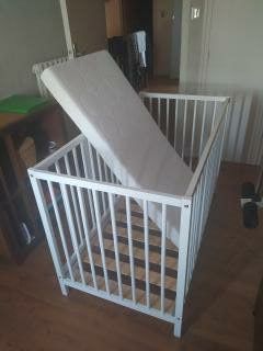 Lit b�b� et chaise enfant 100 Giou-de-Mamou (15)