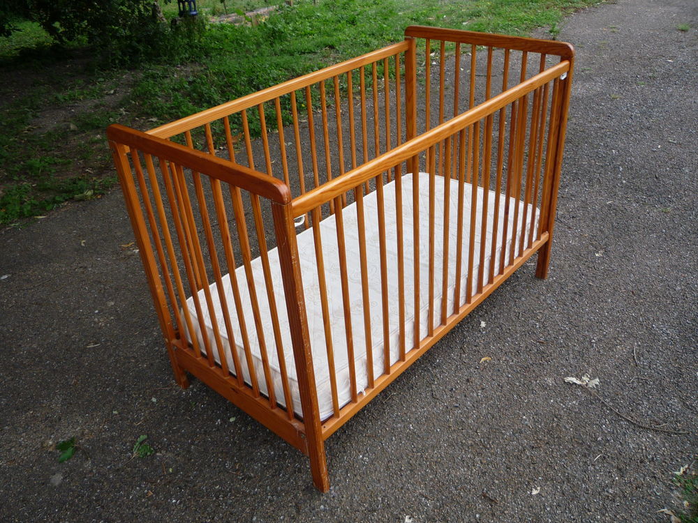 Lit b�b�/enfant 
123,5cm x 65cm
h 86,5cm 35 Castres (81)