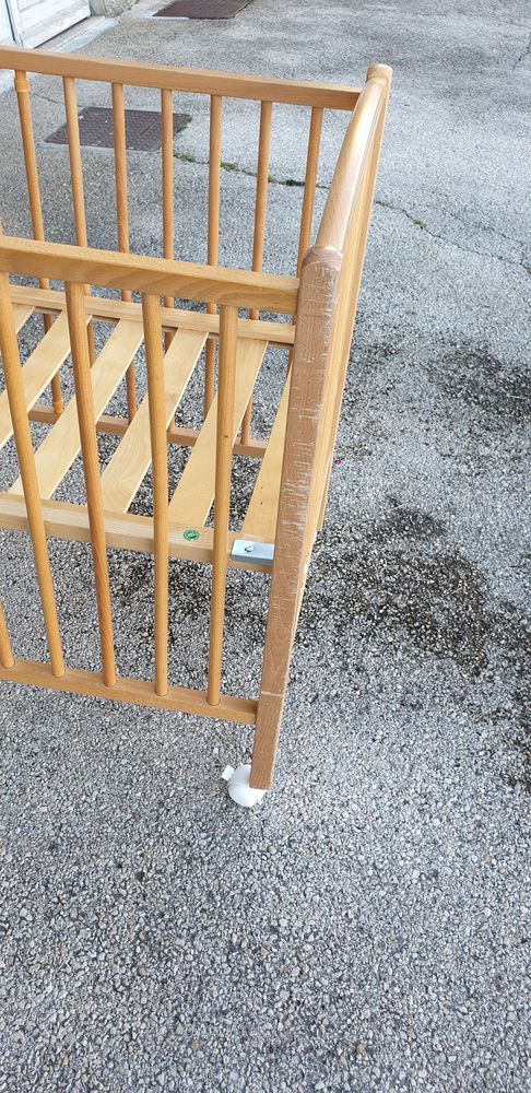 Lit b�b� bon �tat 40 Morteau (25)