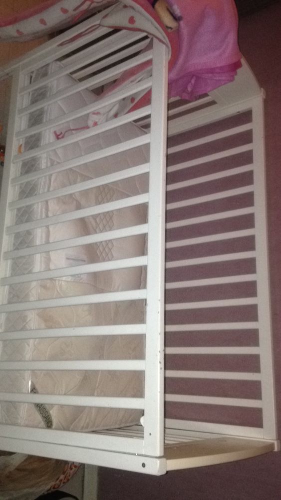 lit b�b� , matelas et tour de lit minnie 60 Bagnolet (93)