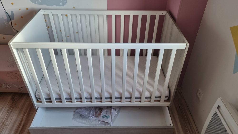 Lit b�b� + matelas 150 Briouze (61)