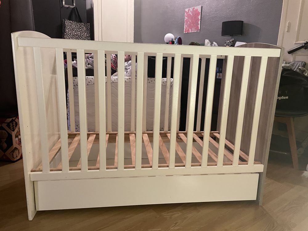 Lit b�b� Mickey 60 x 120 cm avec tiroir marque Sauthon 130 Boulogne-Billancourt (92)