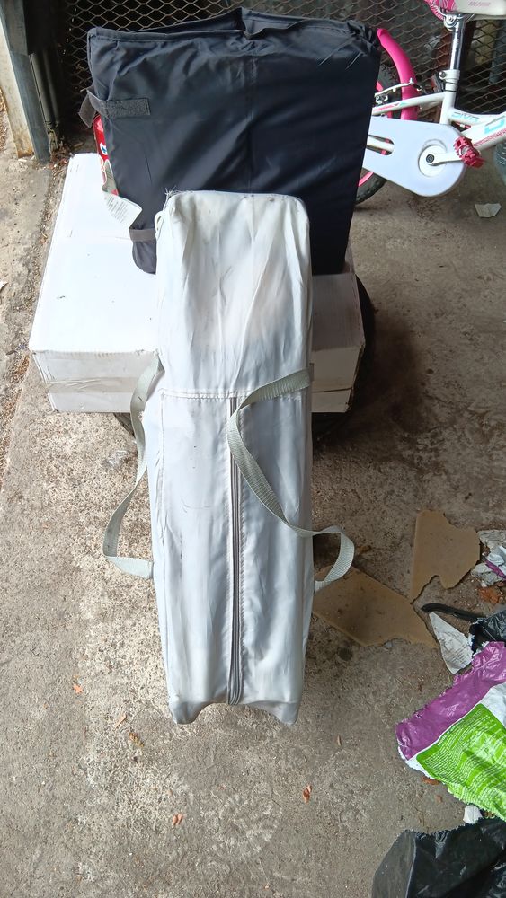 Lit b�b� pliable avec housse 15 Mantes-la-Jolie (78)