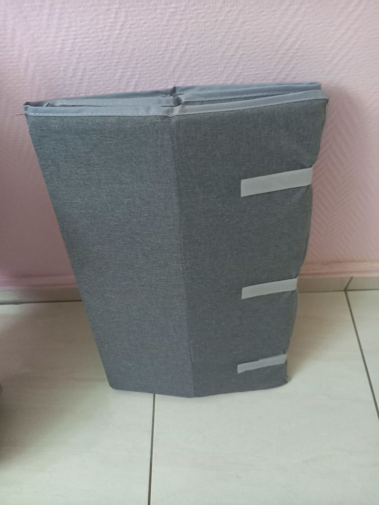 un lit b�b� pliant 200 Capesterre-Belle-Eau (97)