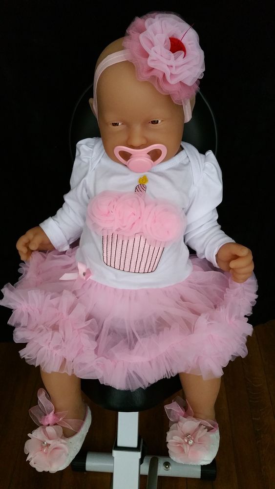 B�b� r�aliste silicone souple entier 3 mois 50 cm neuf 800 Versailles (78)