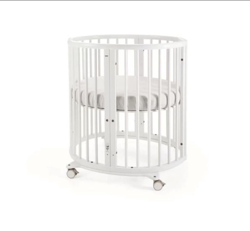 lit b�b� stokke 300 Cannes (06)