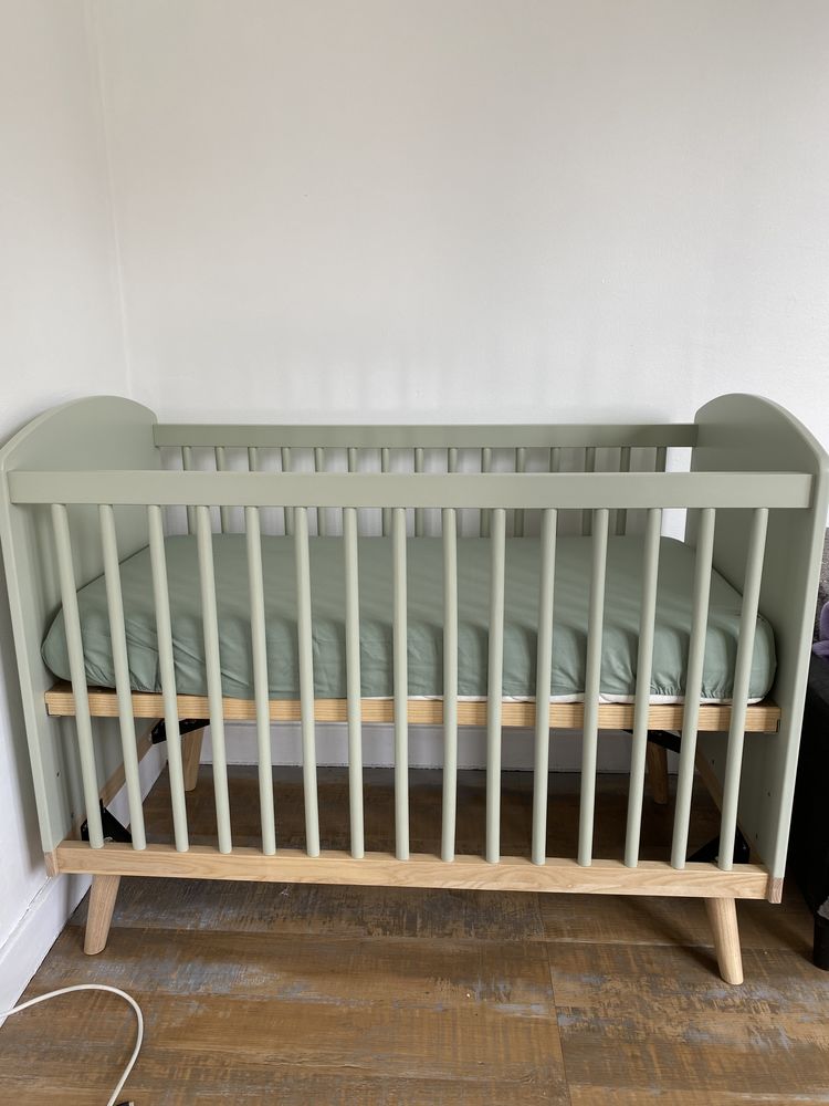 lit b�b� vert baudet 235 Paris 16 (75)