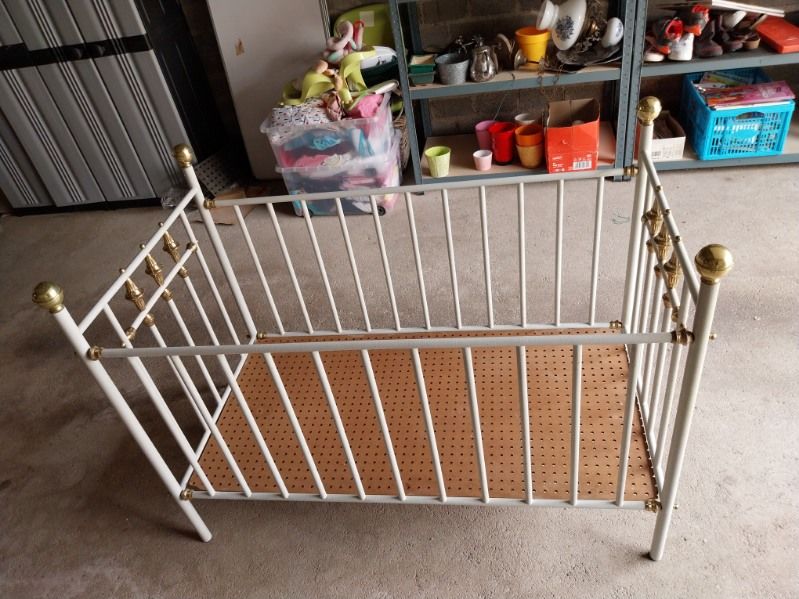 Lit b�b� 40 Marange-Silvange (57)