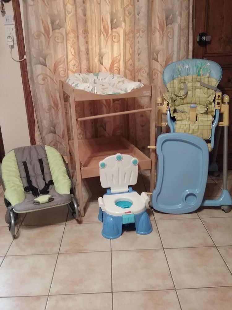 1 LOT BEBE 100 Saint-Marcel-Bel-Accueil (38)