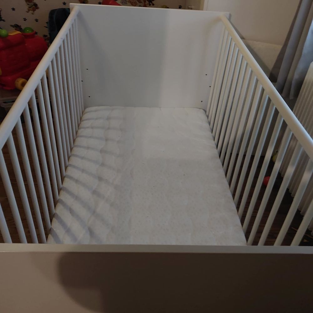 Lit b�b� 40 Roye (80)