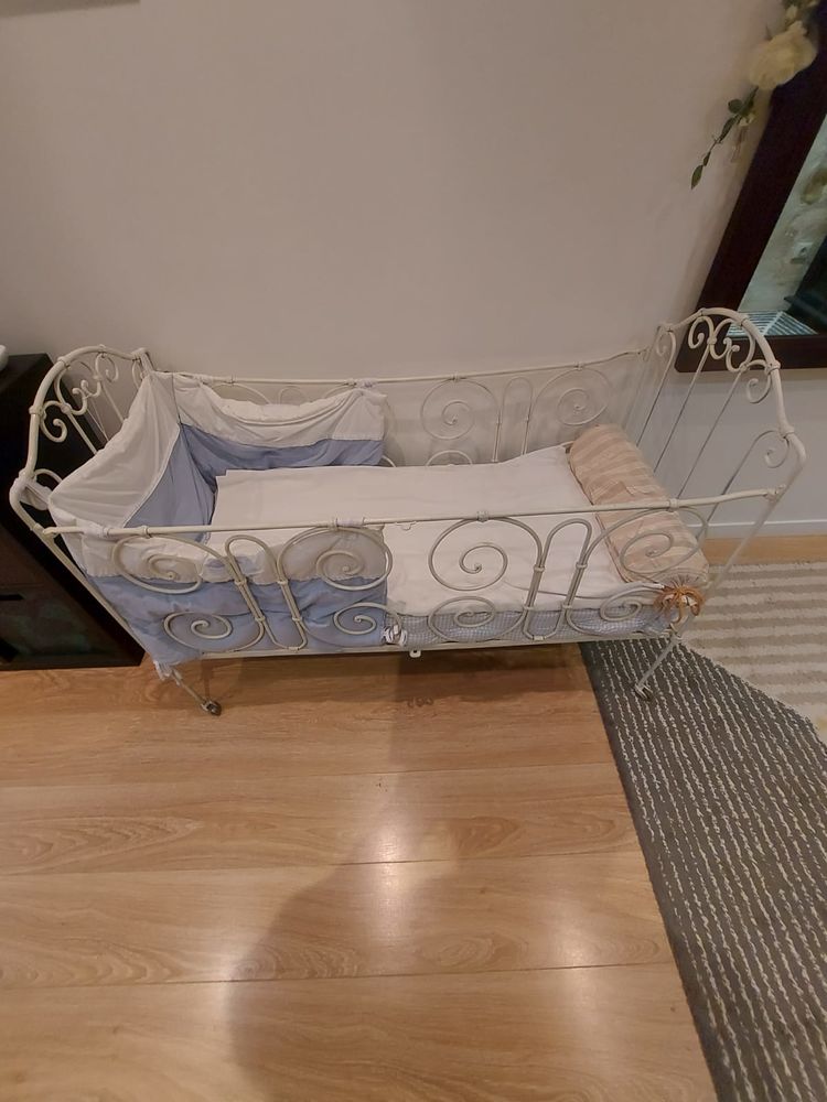 Lit b�b� 80 Saint-�tienne-du-Gr�s (13)