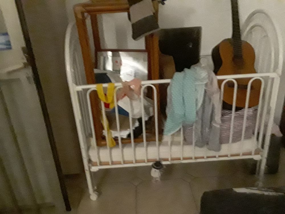 lit de bebes 150 Cannes La Bocca (06)