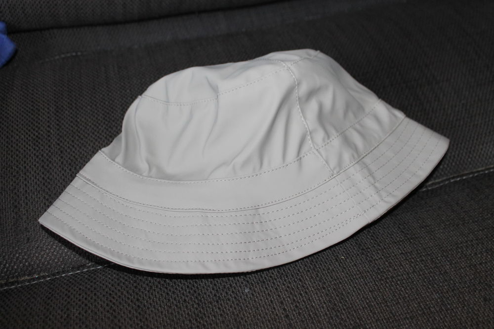 Bob beige impermeable fourr�
8 Talence (33)