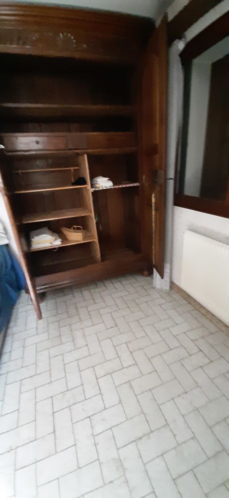 Belle armoire ancienne  en noyer  ou merisier 2 portes 0 Saint-Gervais-les-Bains (74)