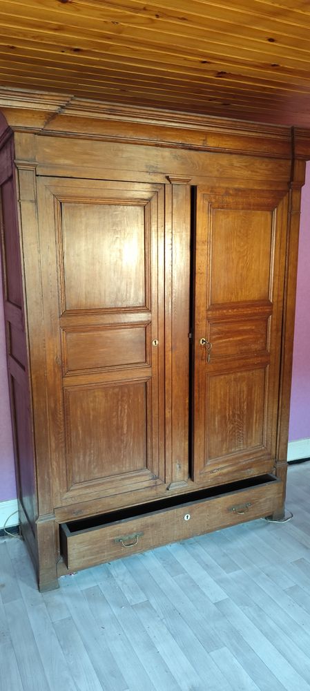 Belle armoire ancienne 150 Giromagny (90)