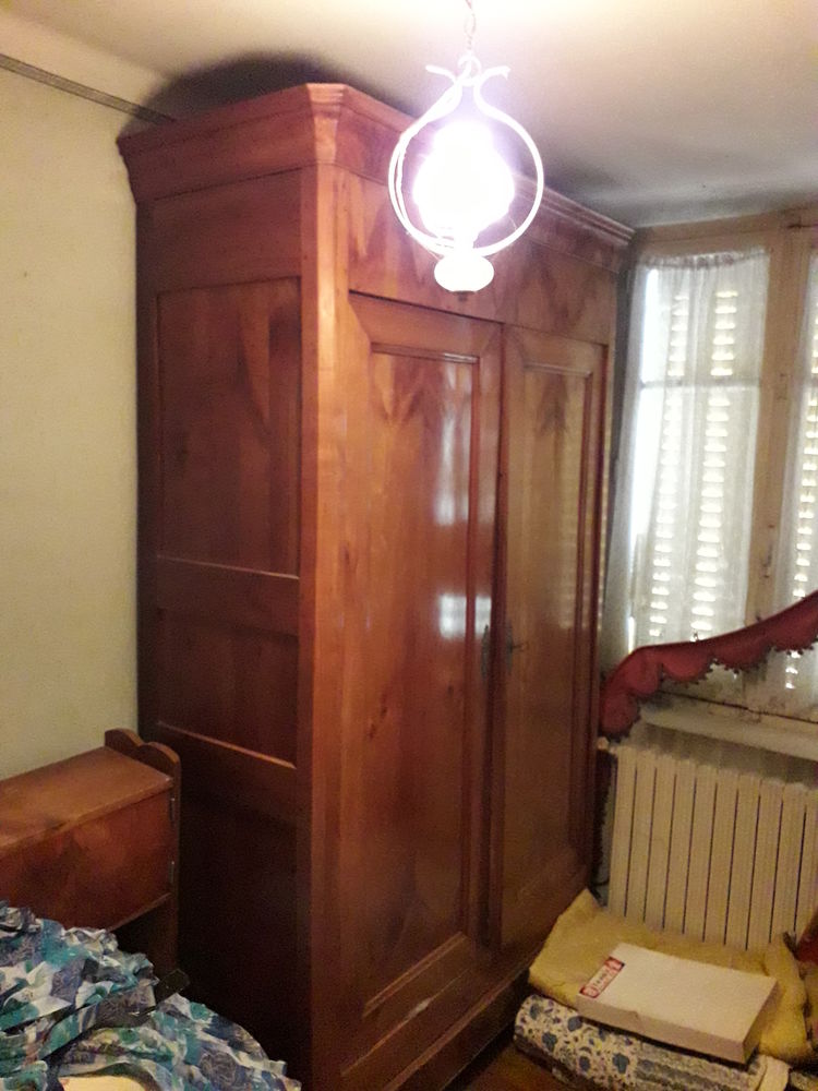 Belle armoire d'�poque en bois de loupe, parfaite �tat 800 Conquereuil (44)