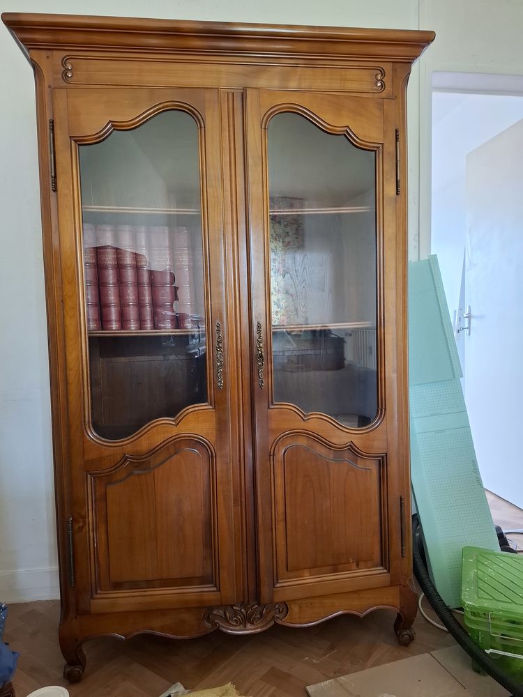 Belle biblioth�que 0 �tampes-sur-Marne (02)