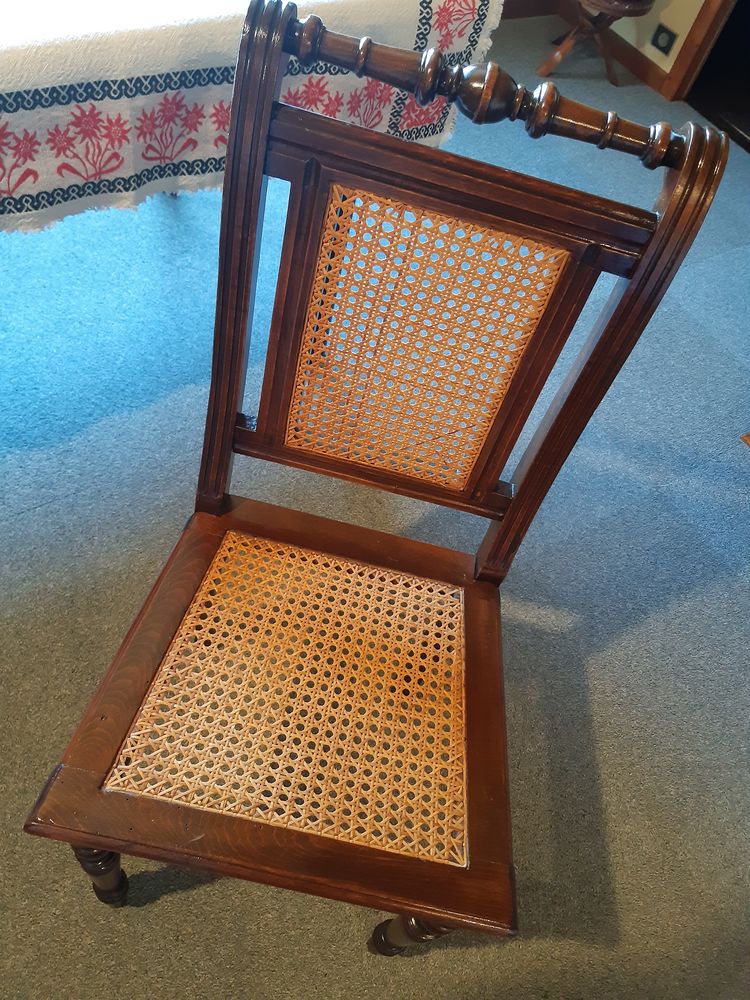 Belle chaise cann�e 15 Bischwiller (67)