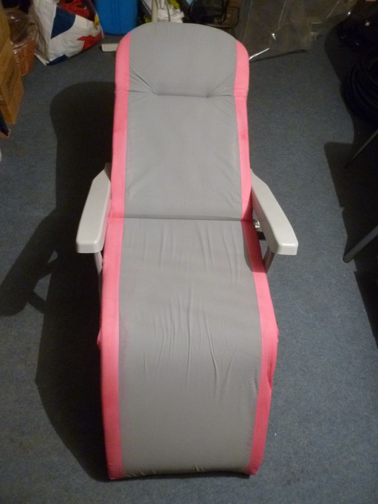 BELLE CHAISE LONGUE EN METAL AVEC DOSSIER REGLABLE . 20 Urb�s (68)