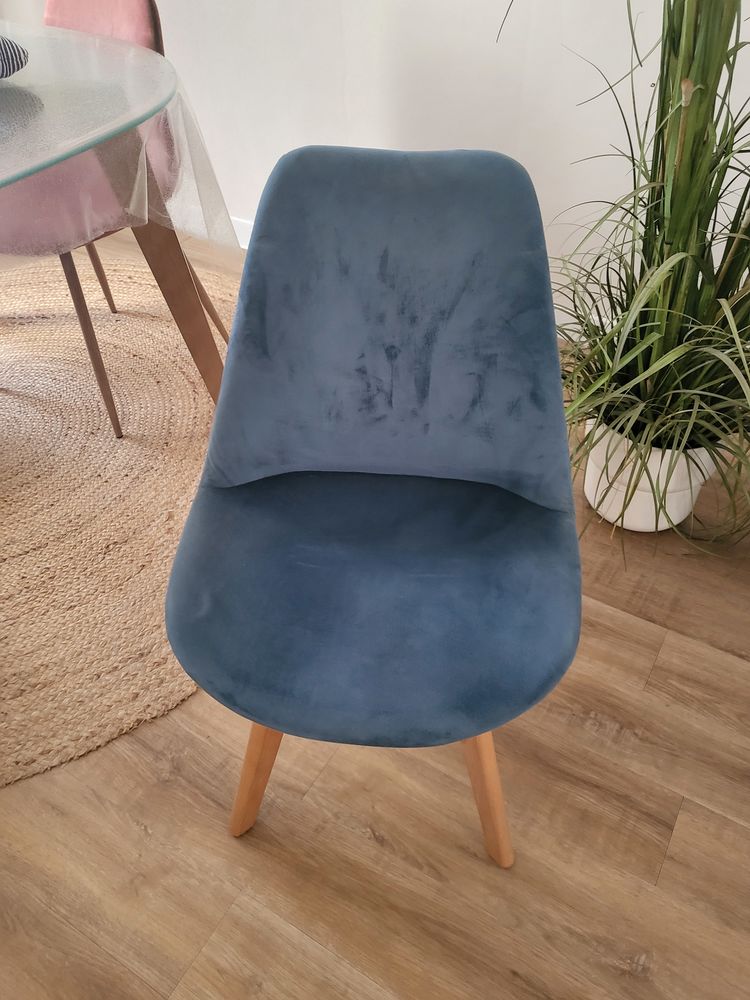 4 belle Chaises en velours 80 Paris 12 (75)