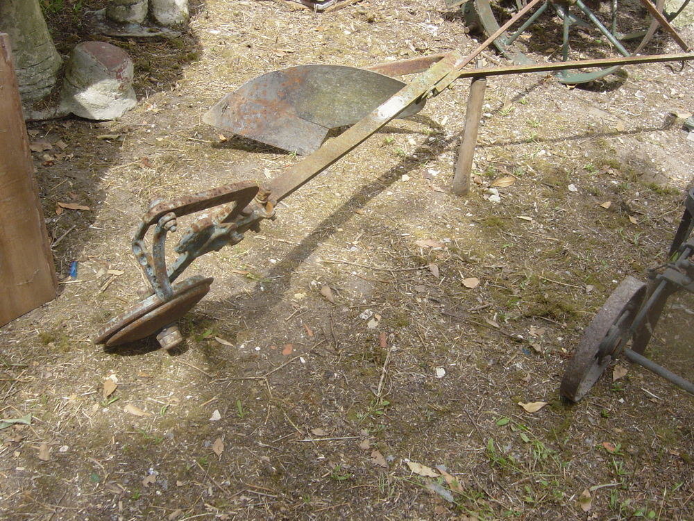 BELLE CHARRUE ANCIENNE DE LANGEAIS . ETS MONNERIE 40 Chissay-en-Touraine (41)