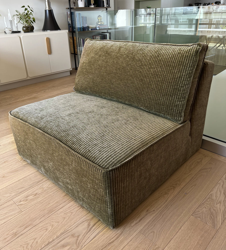 Belle chauffeuse / fauteuil en velours (d�co, style Bolia) 790 Paris 19 (75)