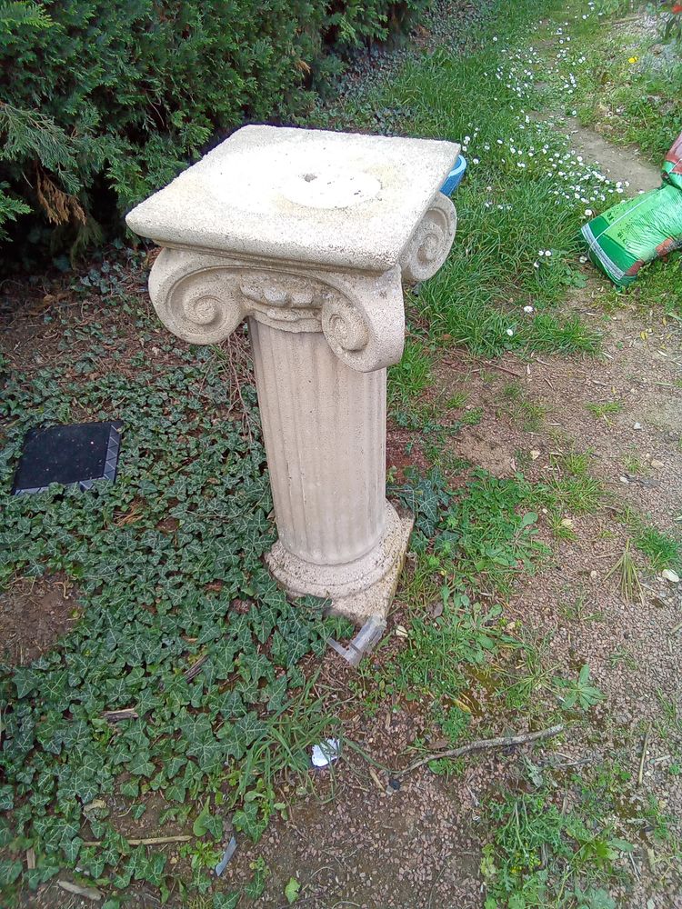 Belle colonne en pierre 100 �pieds (49)
