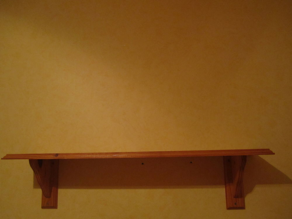 Belle �tag�re 89 cm x 20 cm en bois et autres mod�les 0 M�rignies (59)