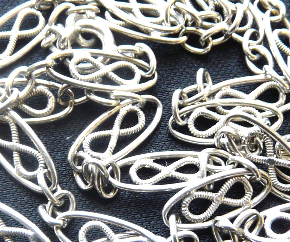 Belle et grande Cha�ne en Argent � motifs d'�poque 1880 45 Gravelines (59)