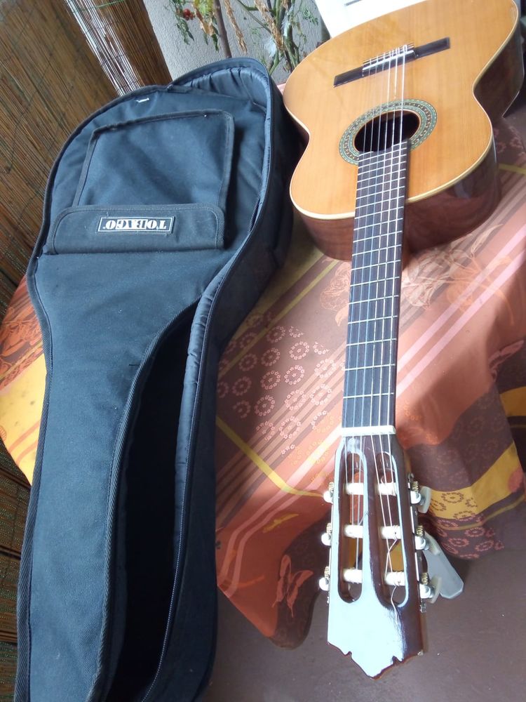 BELLE GUITARE 0 �pinay-sous-S�nart (91)