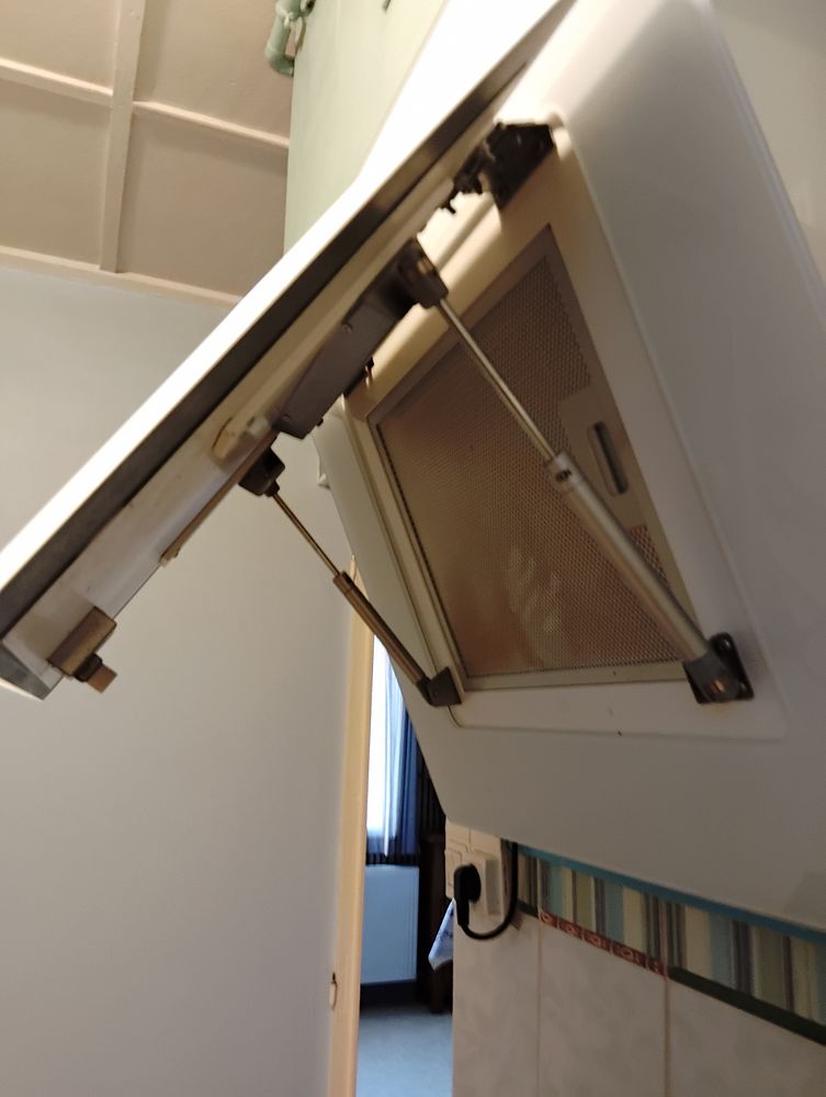 Belle hotte aspirante ,marque Klarstein . 50 Luc� (28)