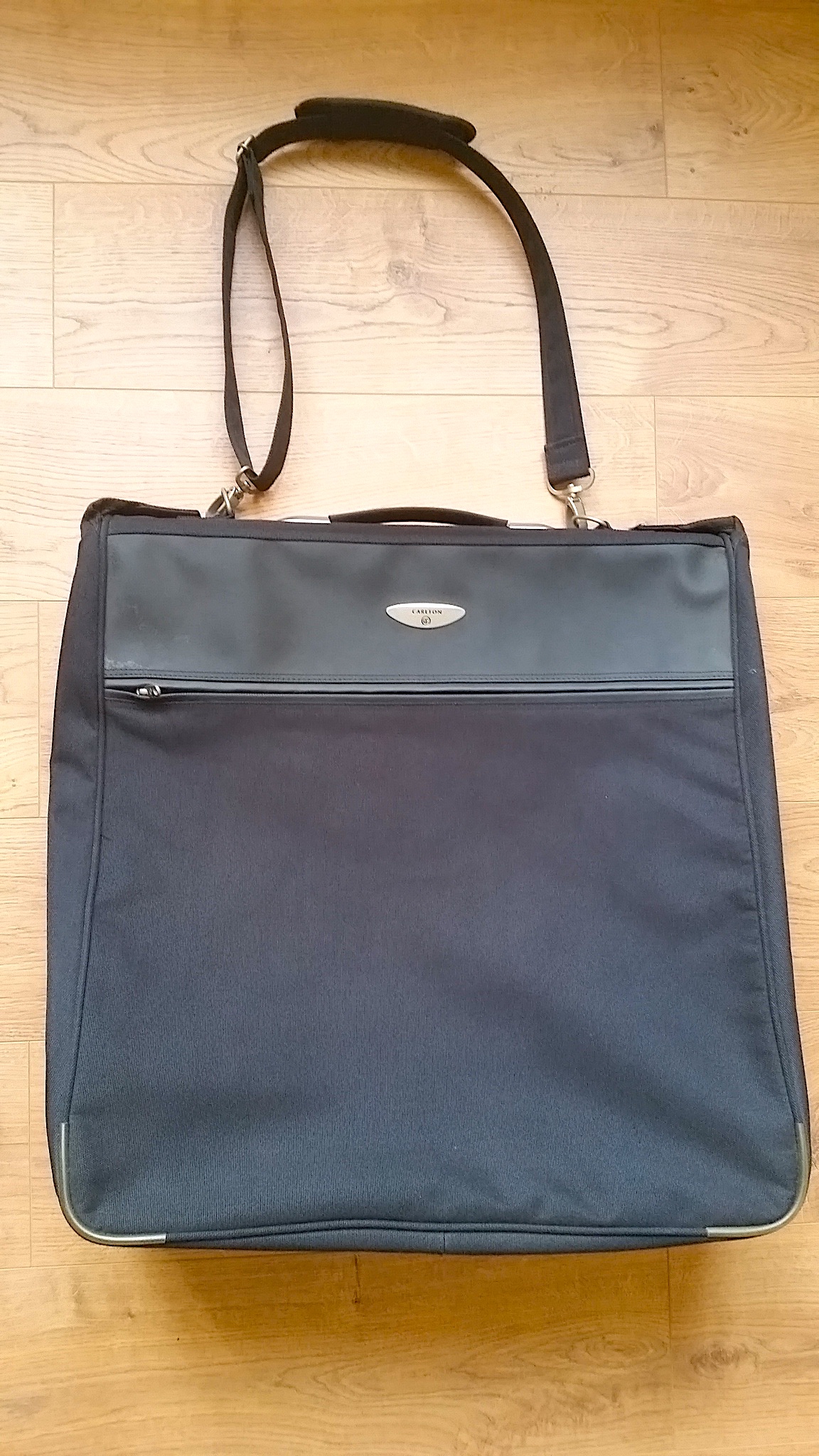 Belle housse Carlton 30 Paris 18 (75)