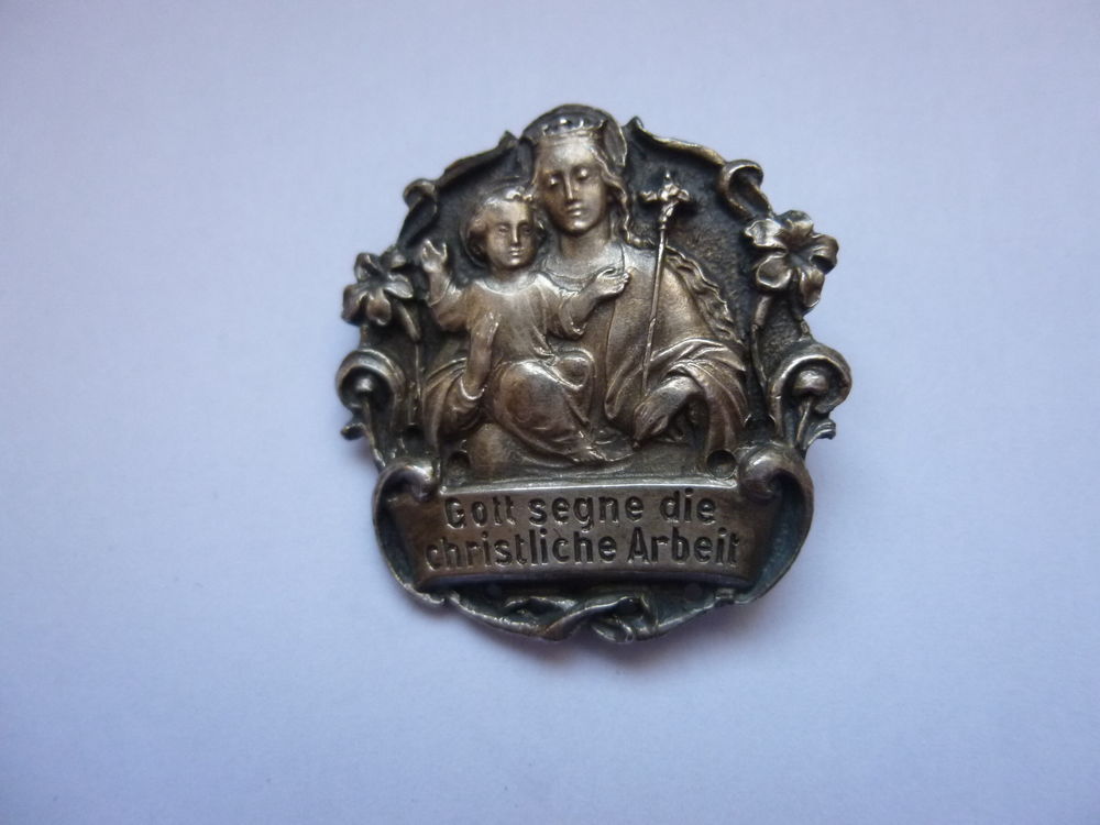 BELLE INSIGNE/BROCHE RELIGIEUSE . ARGENT .  ALSACE  .  RARE 5 Urb�s (68)