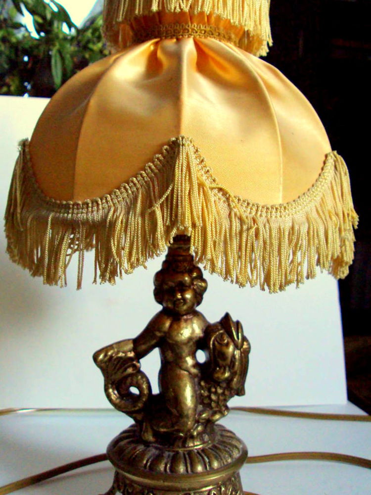 belle lampe ancienne avec un ange ou amour en bronze 50 Clermont-Ferrand (63)