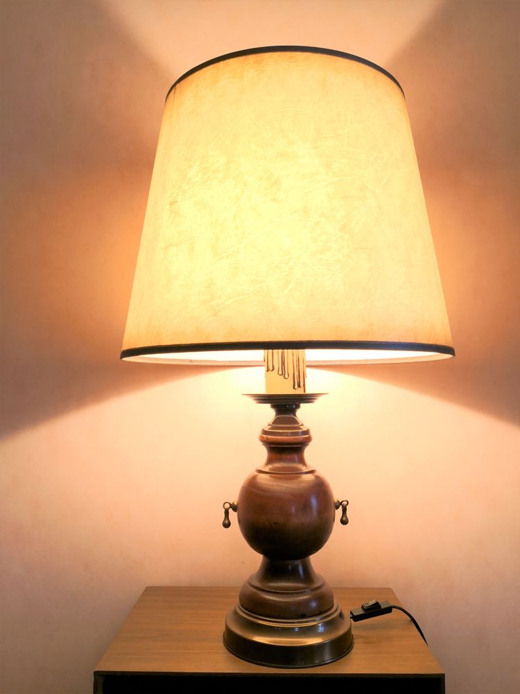 Belle lampe en parfait �tat. 25 Tournefeuille (31)
