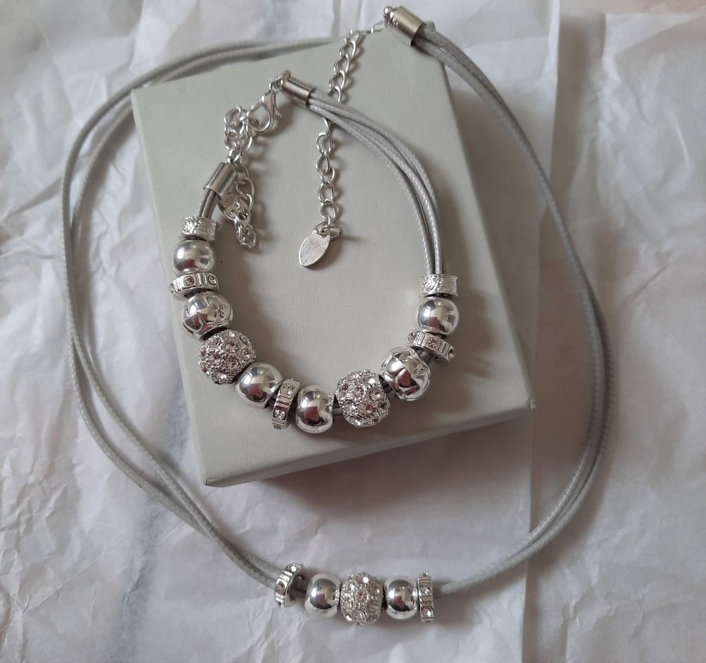 Belle parure collier + bracelet neuf � strass avec ecrin 10 Domart-en-Ponthieu (80)