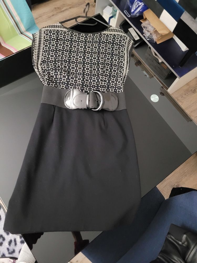  Belle robe  de chez  123 
taille 38 50 Vincennes (94)
