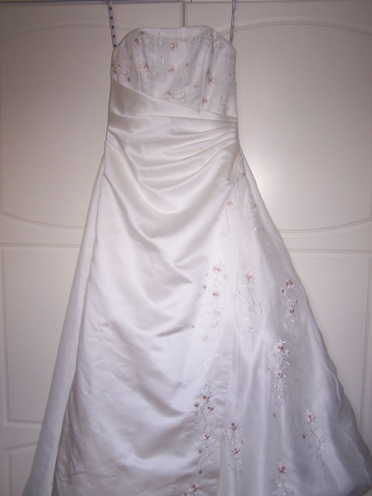 Belle Robe de mariée-  couleur écrue- Tail: 40L 120 Dieppe (76)