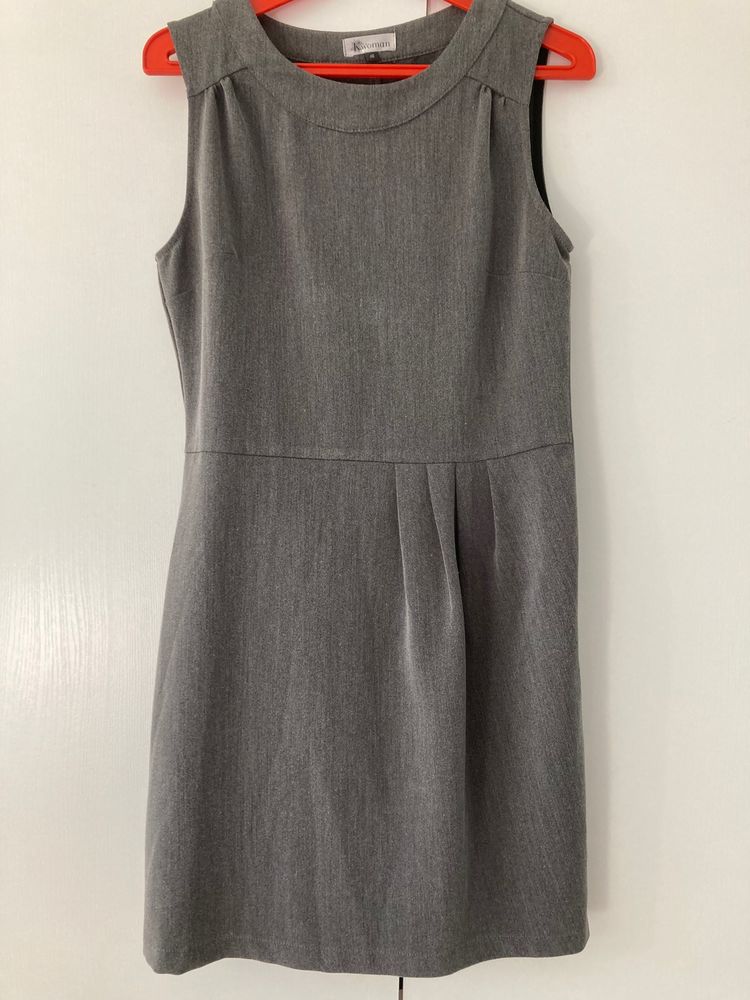 Belle robe sans manches, col arrondi, 5 Aix-en-Provence (13)