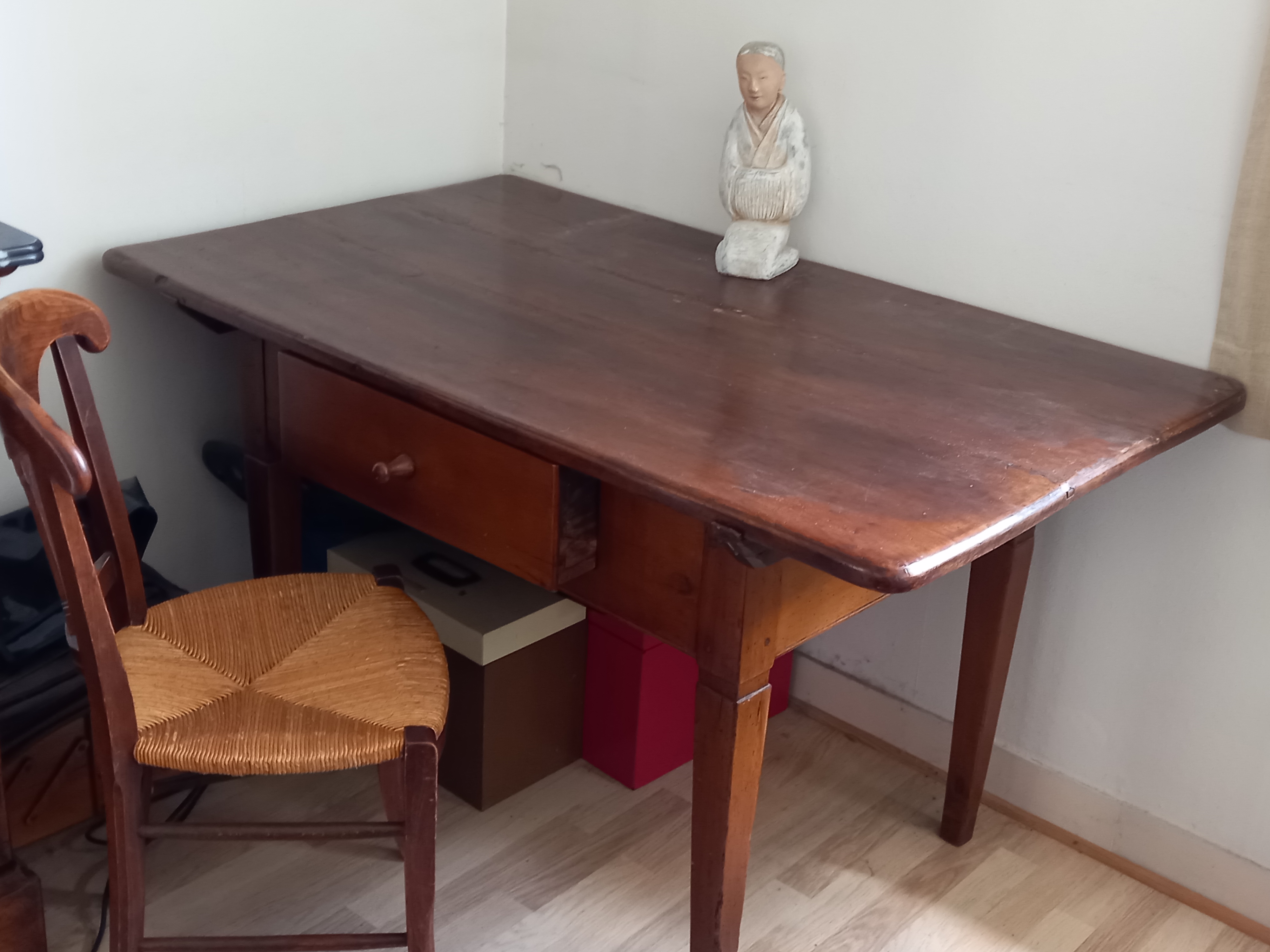 BELLE TABLE ALSACIENNE 300 Paris 20 (75)