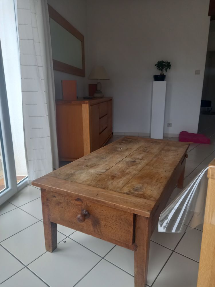 Belle table basse en bois massif 90 Saint-Laurent-de-la-Salanque (66)