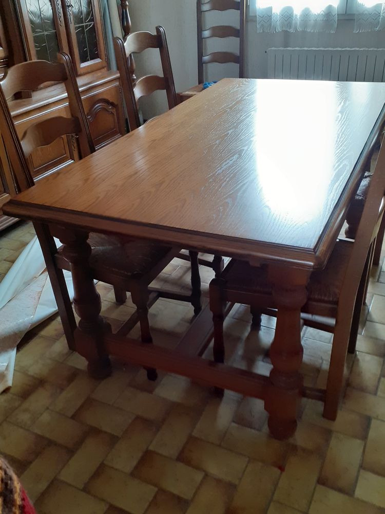 Belle table en bois de salle � manger 90 Saint-Gelais (79)
