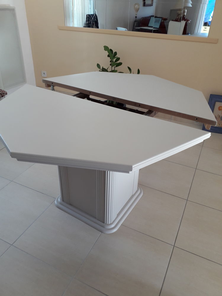 Belle table salle � manger 150 Saint-Est�ve (66)