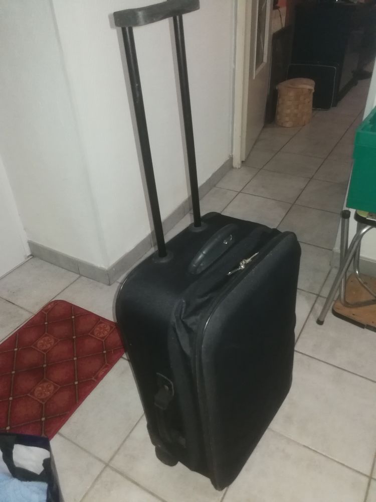 Belle valise � roulettes 10 Le Creusot (71)