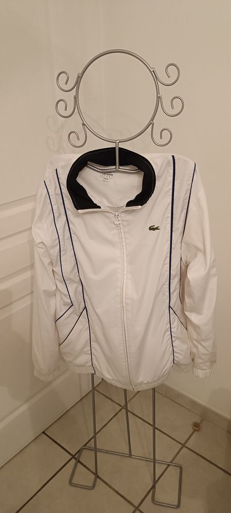 Belle Veste  Lacoste L�g�re 45 Montalieu-Vercieu (38)