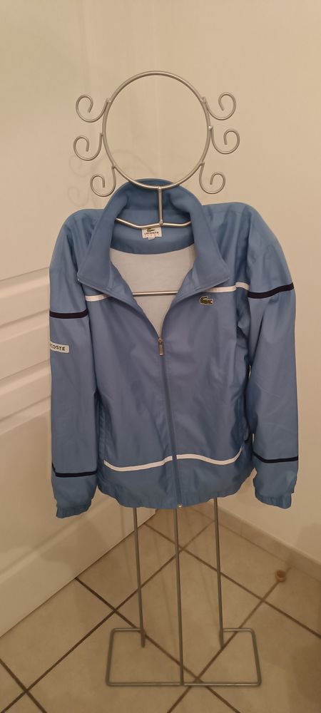 Belle Veste  Lacoste  l�g�re et d�contract�e 45 Montalieu-Vercieu (38)
